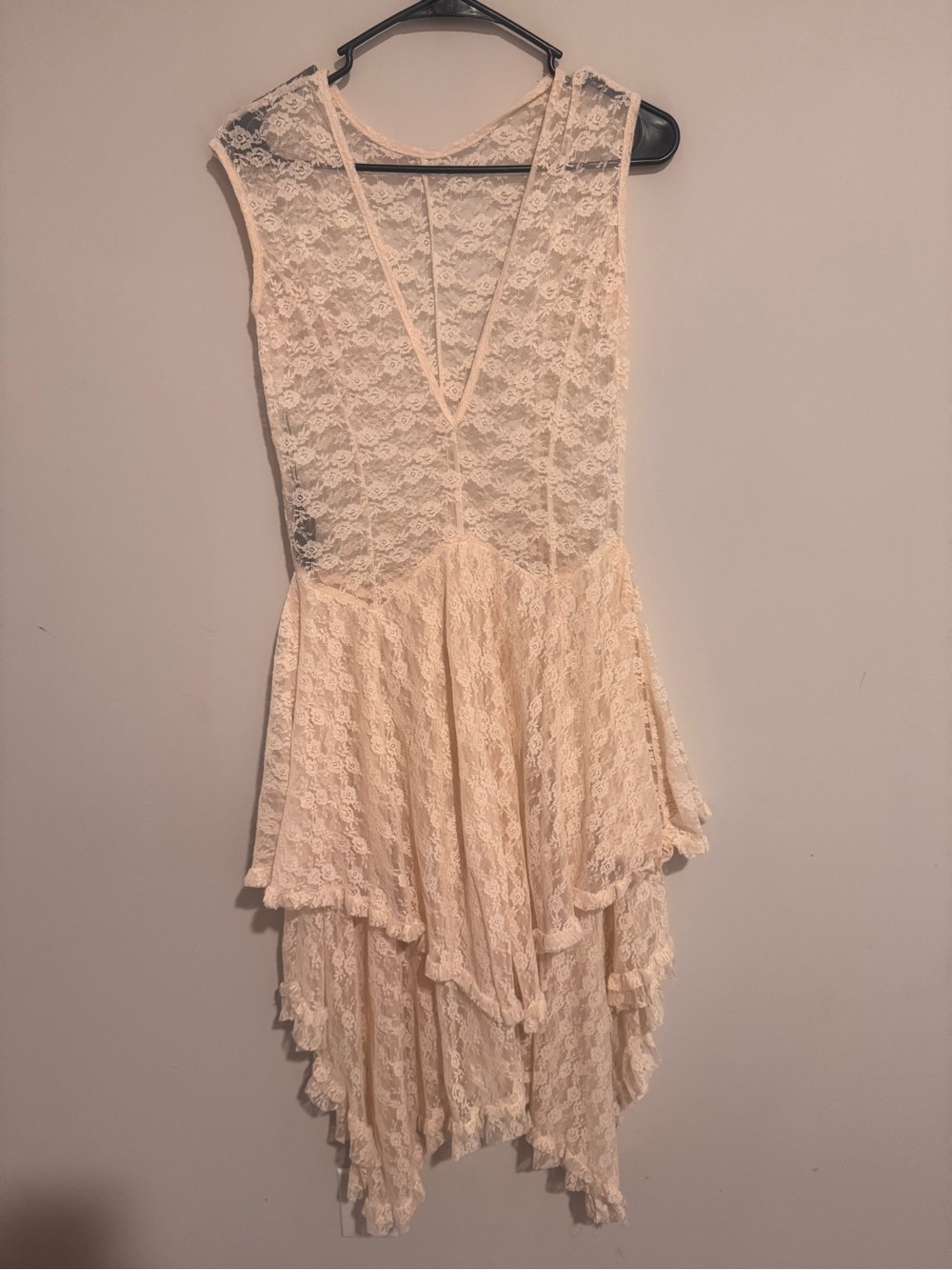 Sleeveless Lace V-Neck Cream Dress